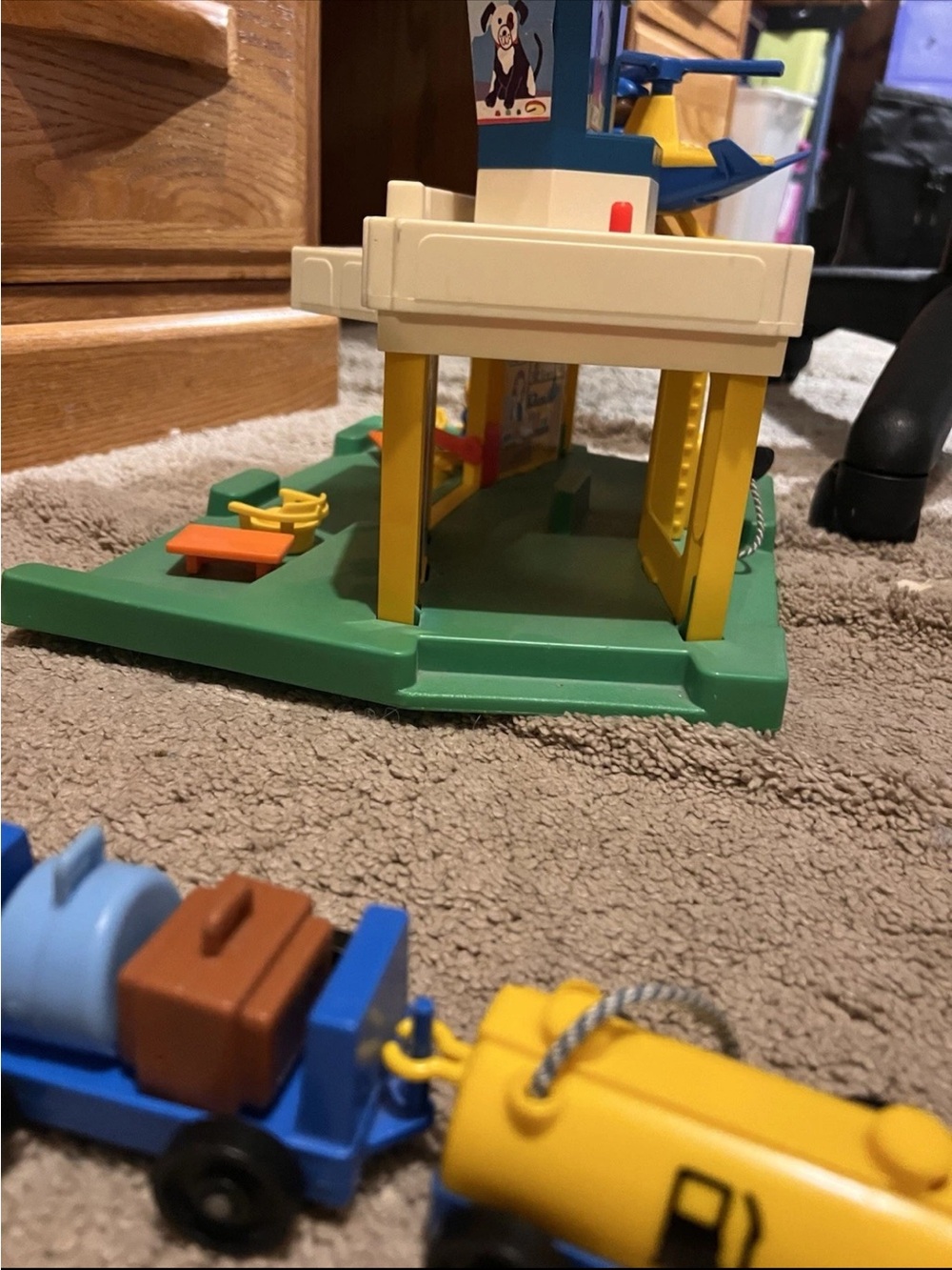 Fisher-Price Vintage Little People Airport With Airplane - Picture 10 of 13